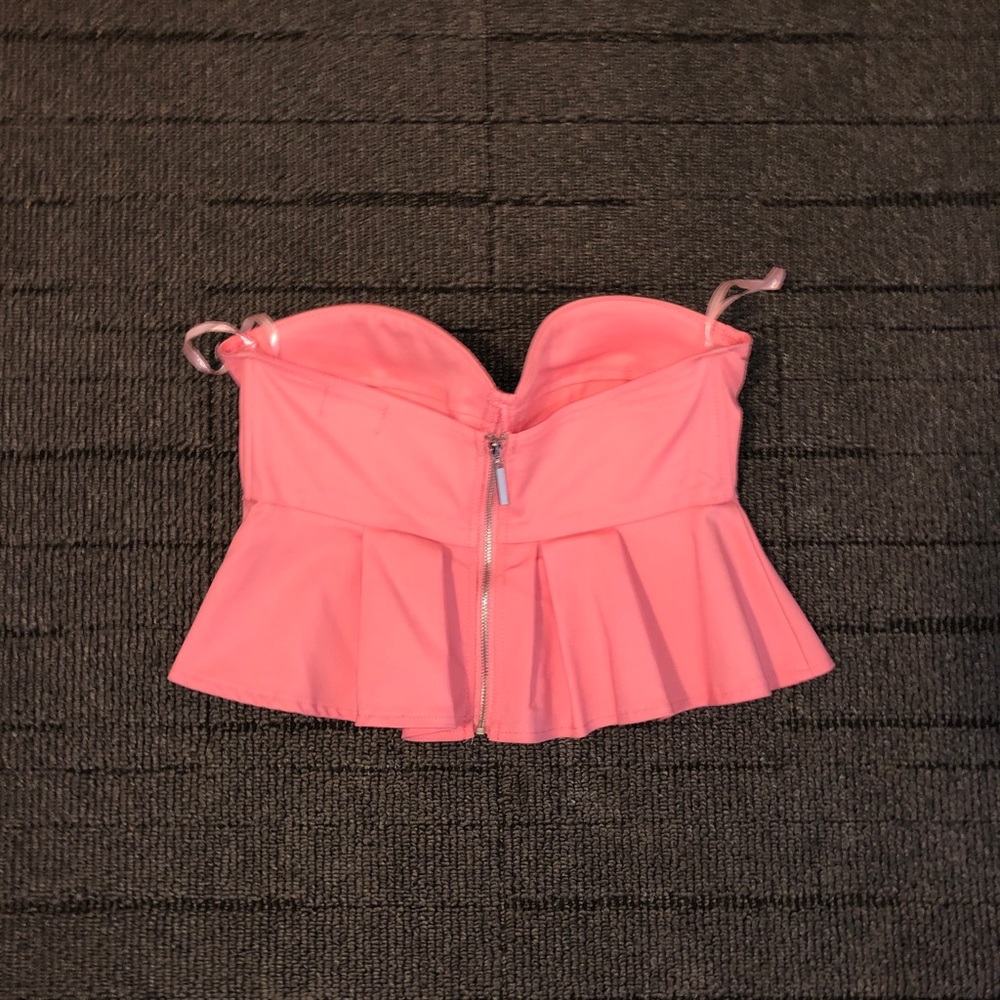 SUPERDOWN/REVOLVE Top - Picture 2 of 3